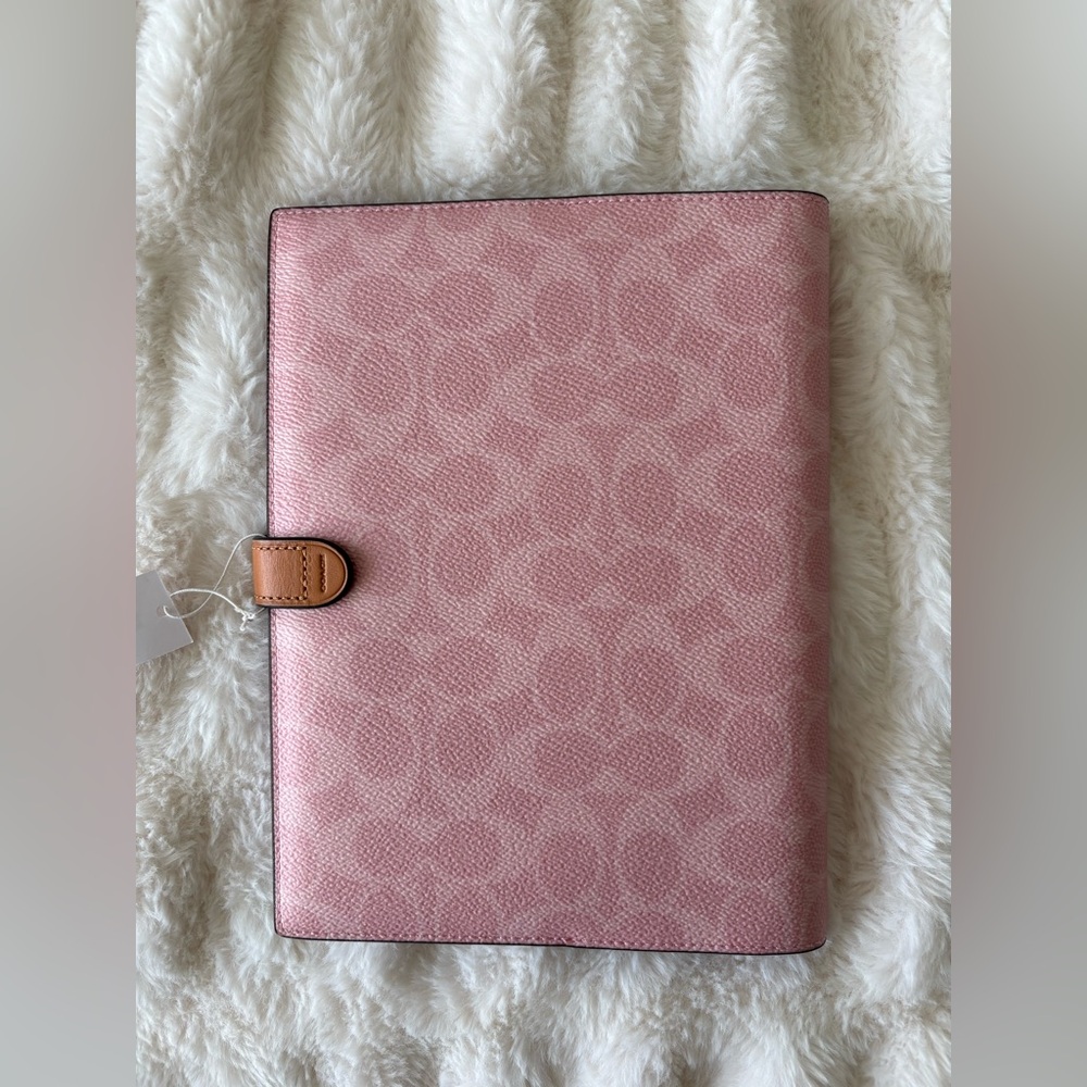 🌷Coach Signature Notebook - Picture 4 of 7